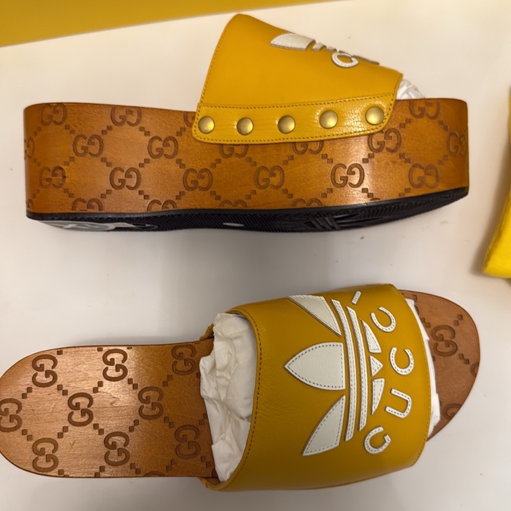 Authentic Gucci x Adidas wooden Platform Slides - Picture 4 of 16